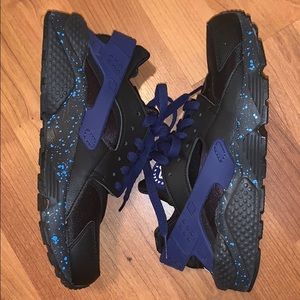 Custom Nike HURACHE nikeID colorway